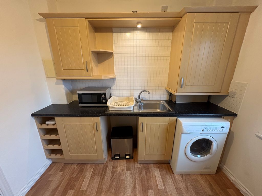 Property photo 3 of 10 Image