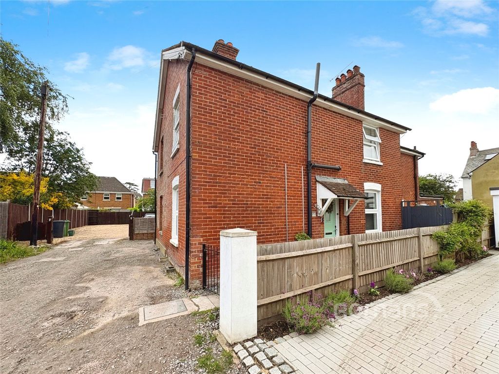 Property photo 1 of 11 Picture No. 13