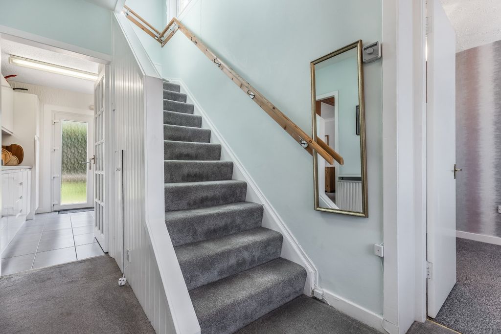 Property photo 2 of 22 Picture No. 20