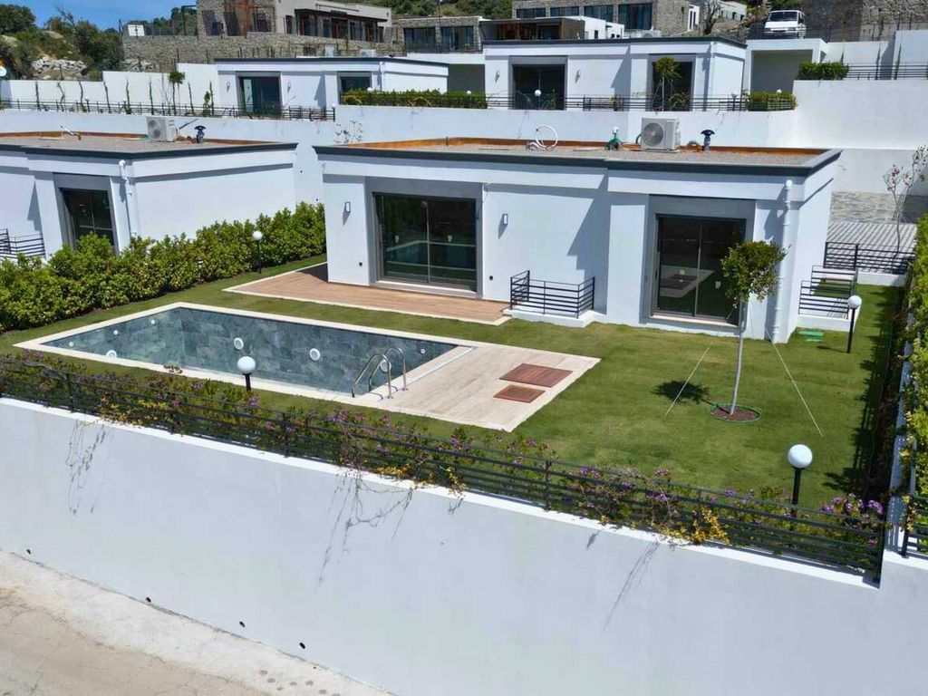 Property photo 2 of 23 Lush Villas In Bodrum With Private Pools &amp; Gardens Â€“ Private Pool And Gardens