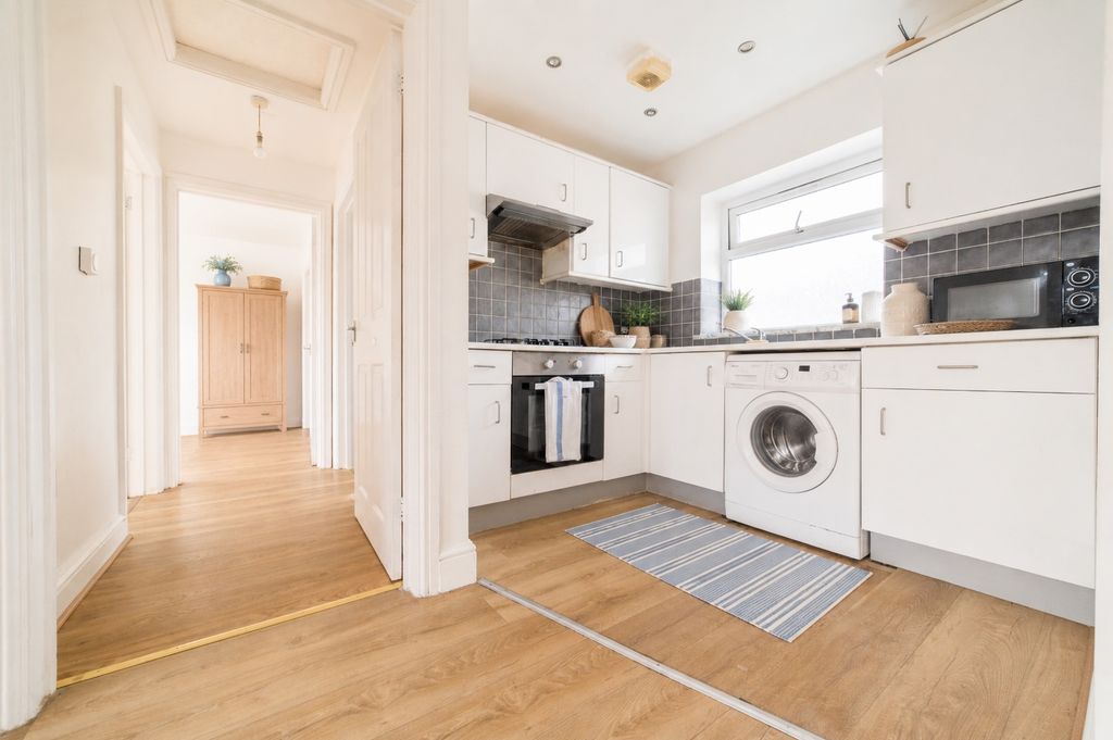 Property photo 3 of 7 Call 02920 454555 To Secure Your Viewing_5