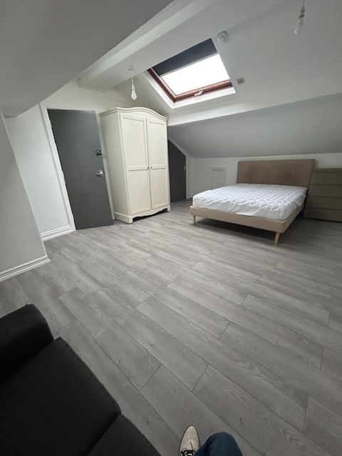 Property photo 3 of 9 Bedroom 4 (Available)