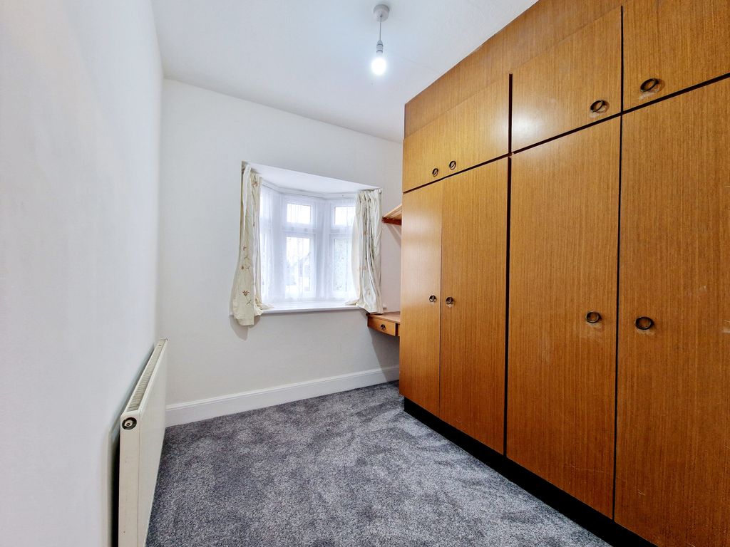 Property photo 1 of 3