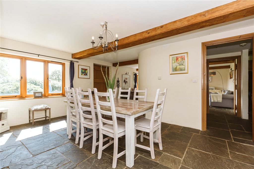 Property photo 2 of 29 Picture No. 23