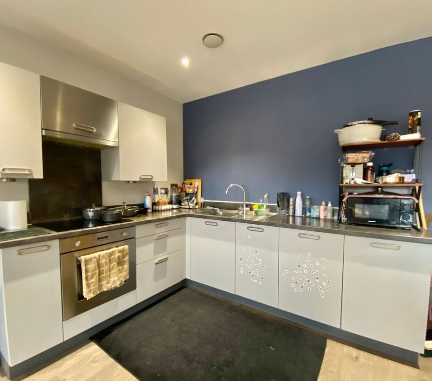 Property photo 3 of 6 Balcony