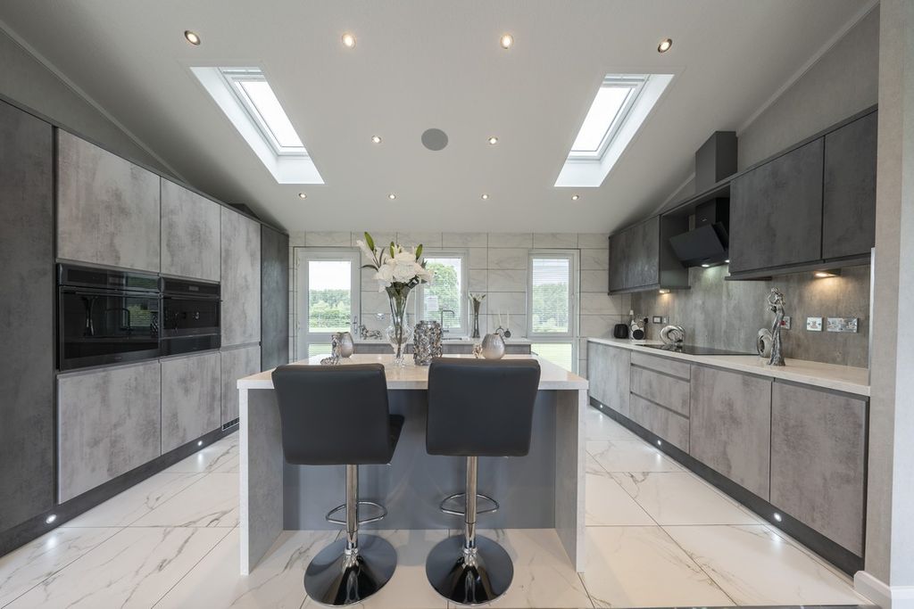 Property photo 1 of 9 1