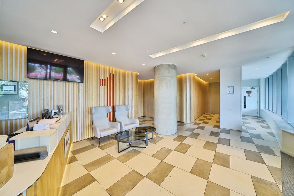 Property photo 3 of 22 Pbox-Img.Jpg
