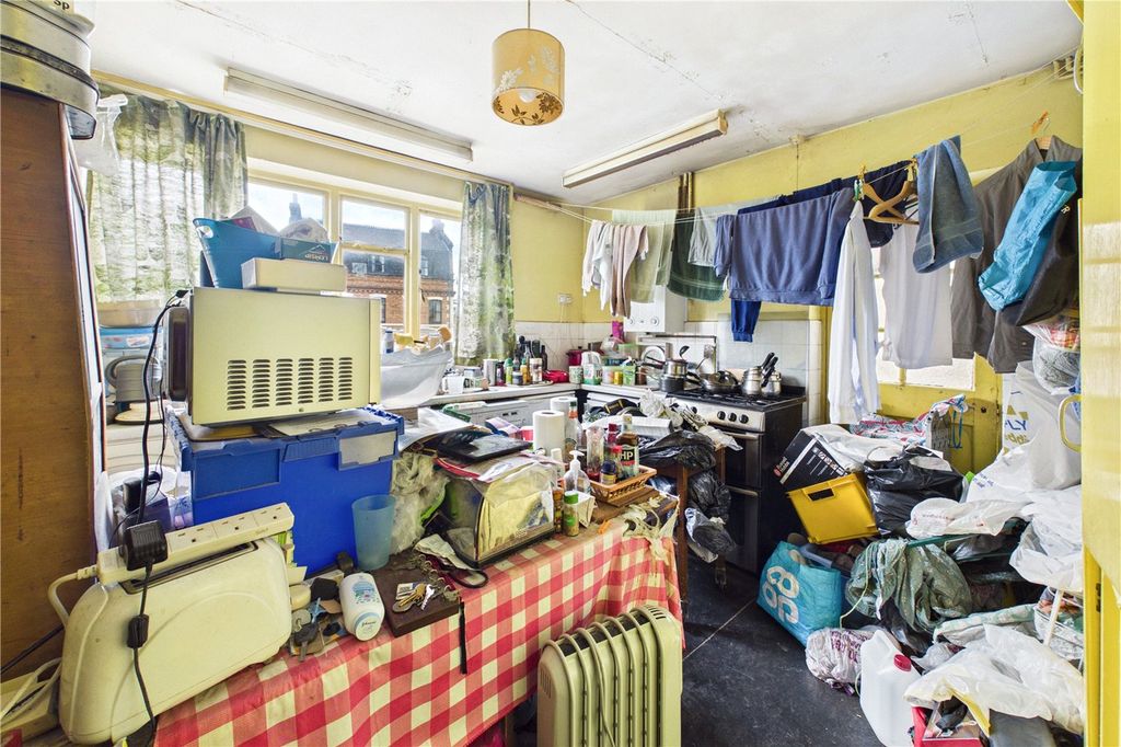 Property photo 3 of 8 Picture No. 06