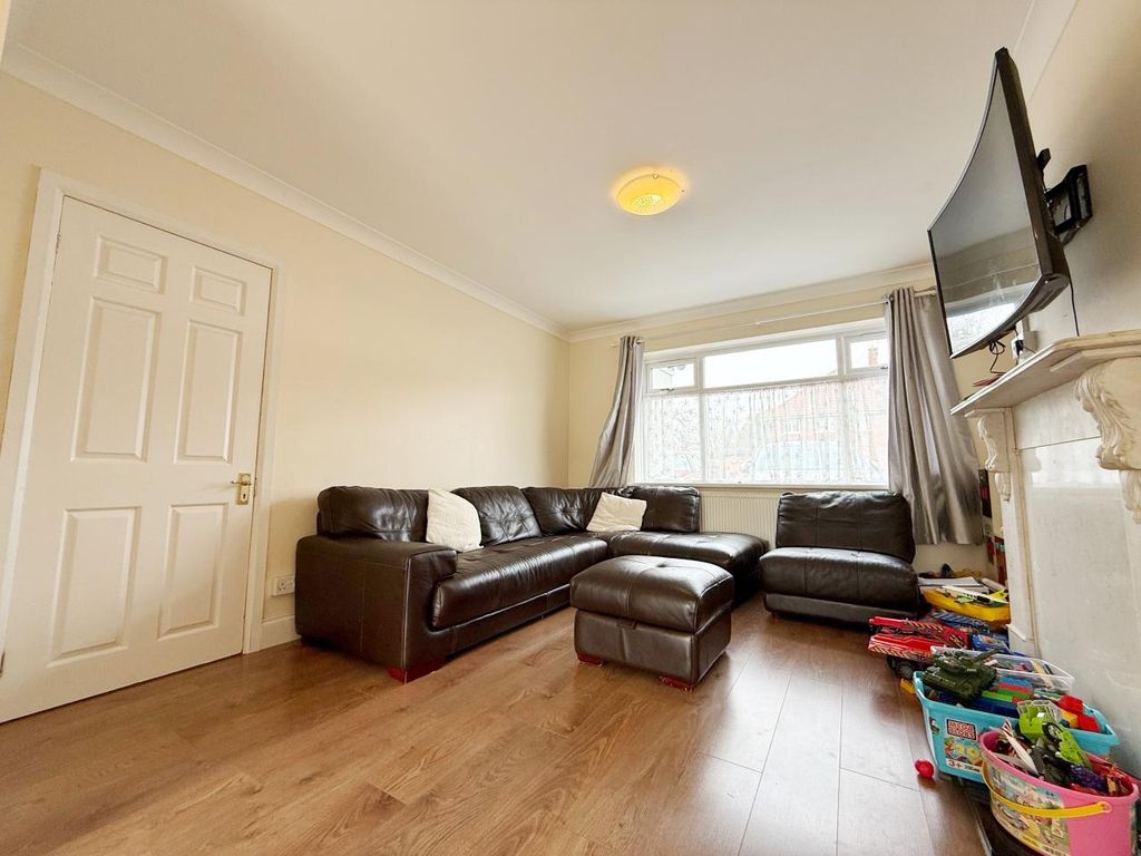 Property photo 2 of 24