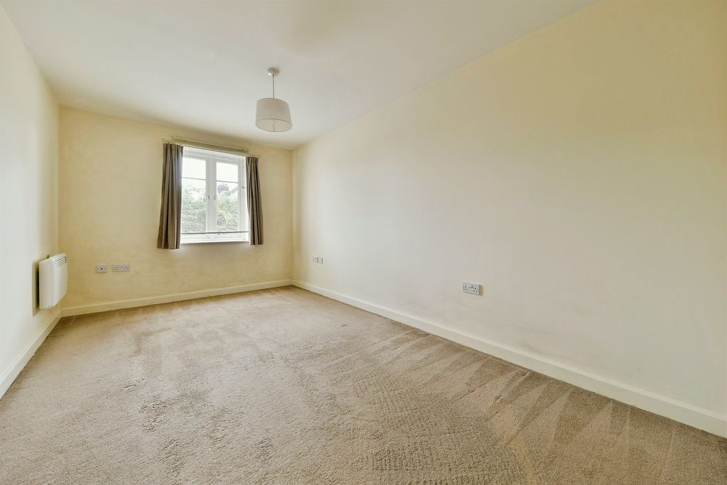 Property photo 3 of 19