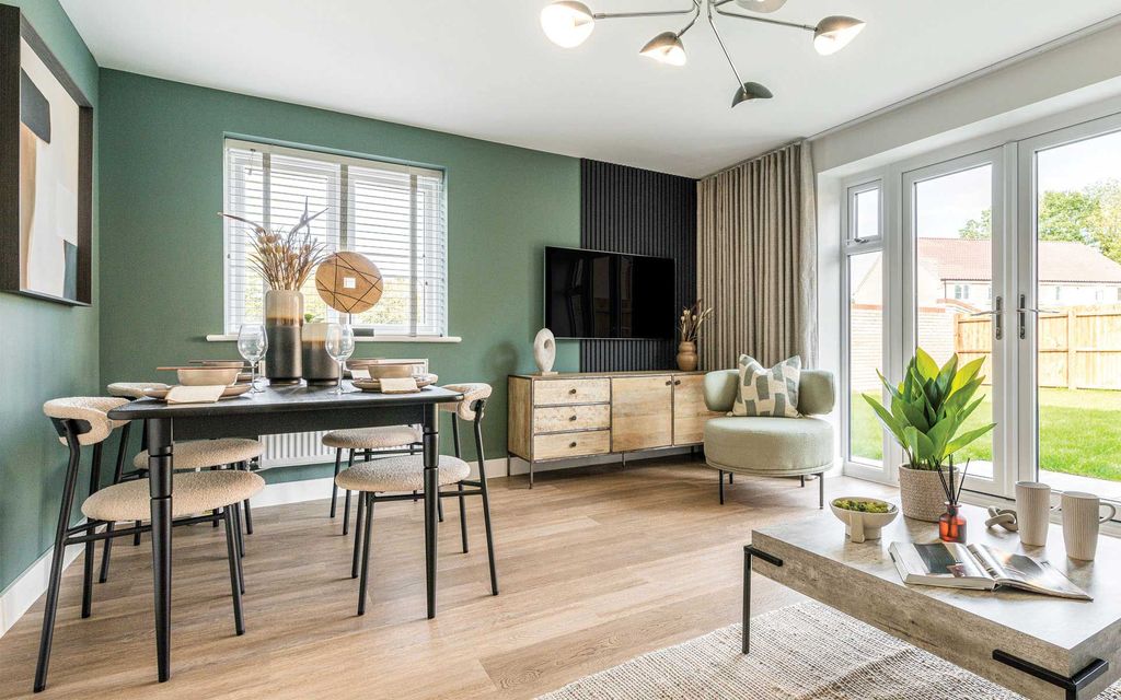 Property photo 3 of 14 Living/Dining Area