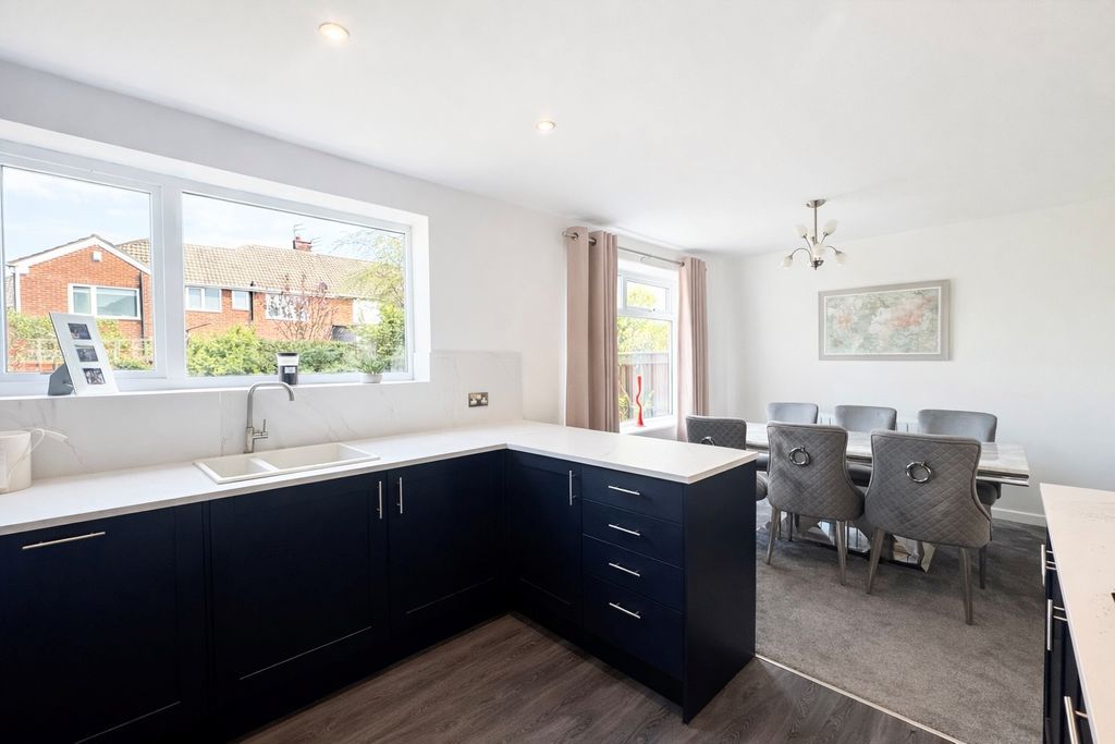 Property photo 2 of 16 Photo 2