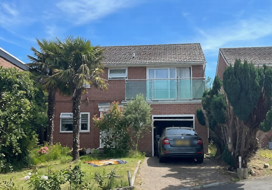 Property photo 1 of 3