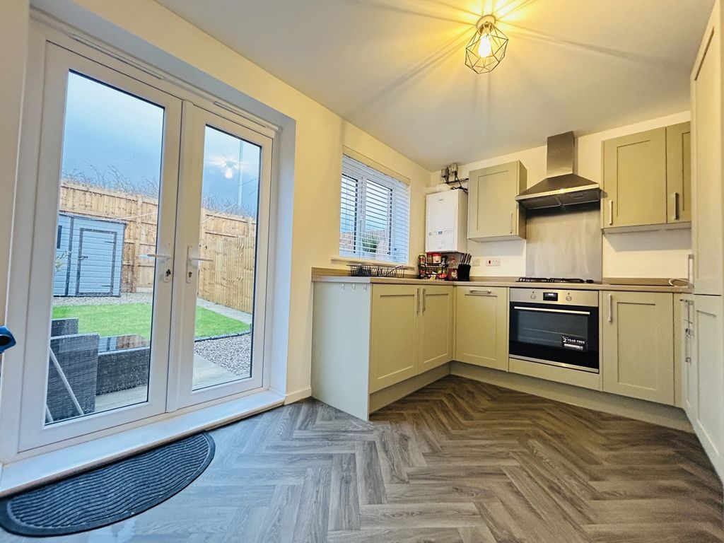 Property photo 3 of 13 Img_3073