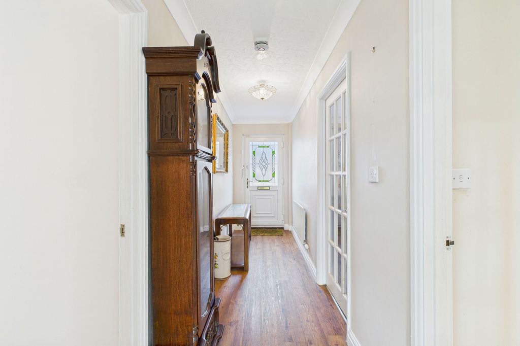 Property photo 3 of 21