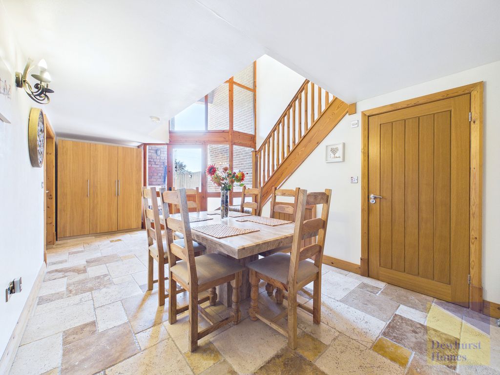 Property photo 3 of 43