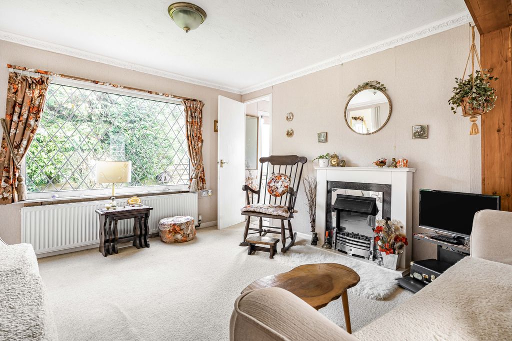 Property photo 3 of 15 Living Room