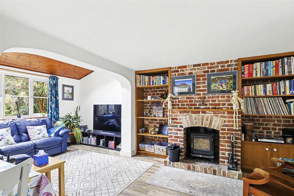 Property photo 2 of 18 Davaire_19.Jpg