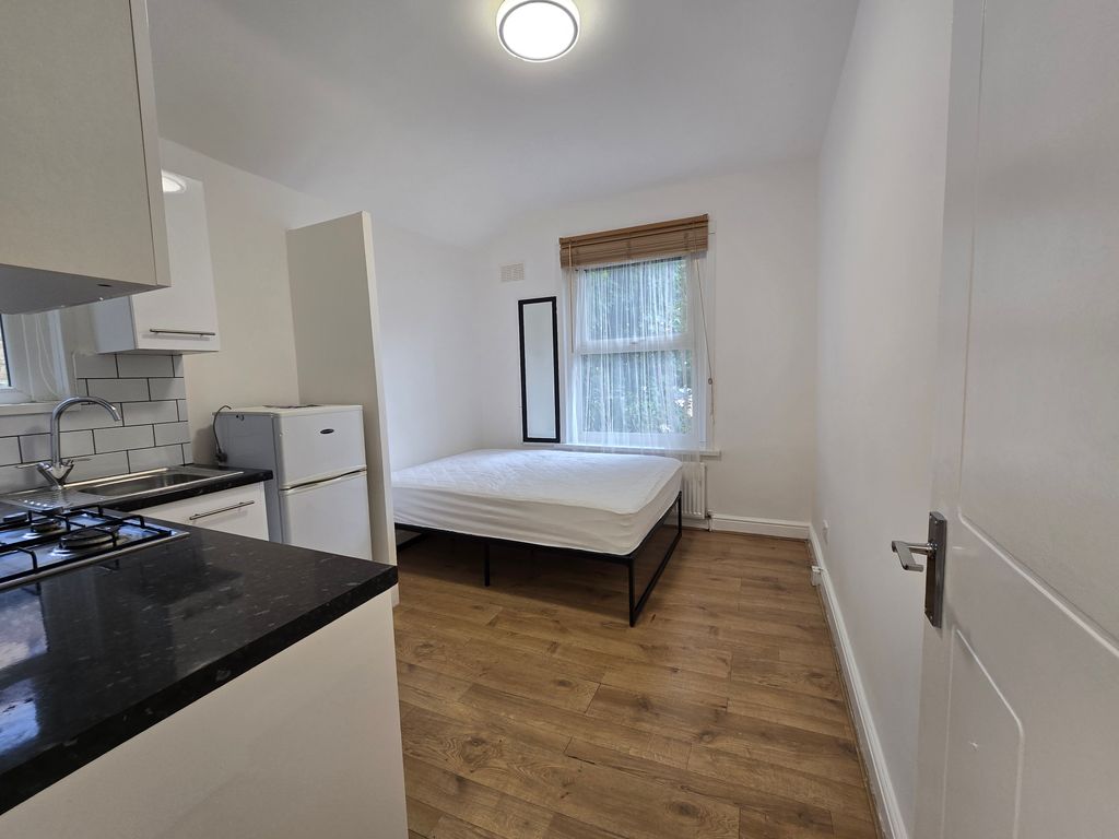 Property photo 1 of 4