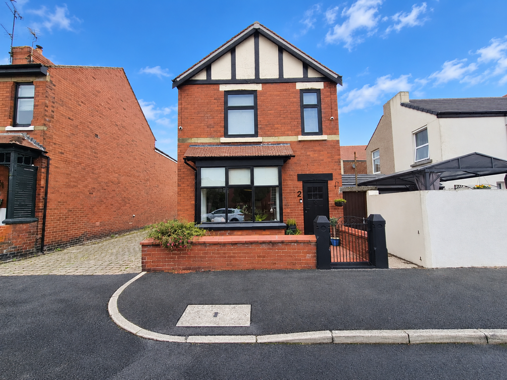 Property photo 1 of 19