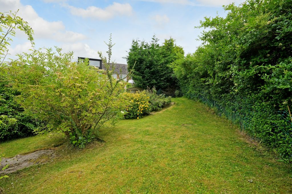 Property photo 2 of 26 Garden