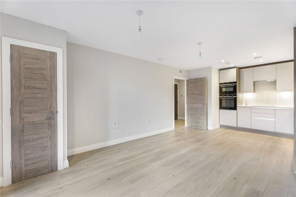 Property photo 3 of 6 Picture No. 10