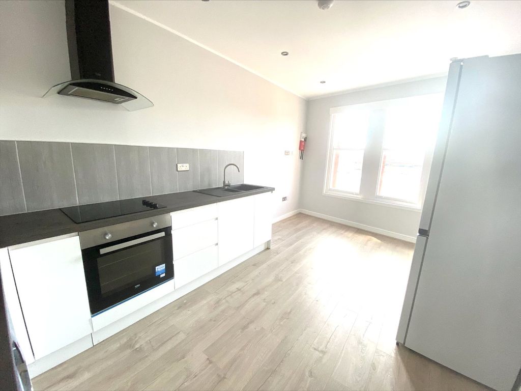 Property photo 2 of 9 Kitchen/Diner/Lounge