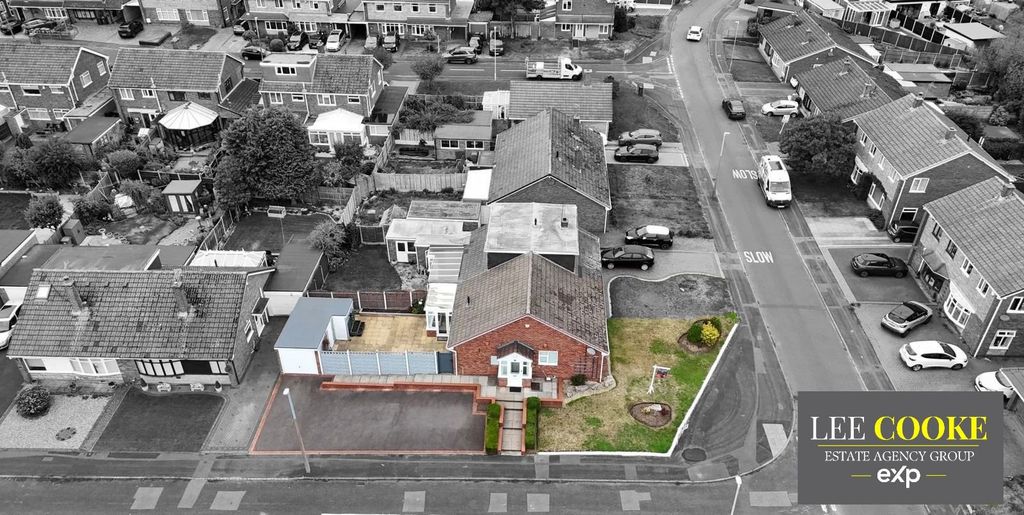 Property photo 1 of 37