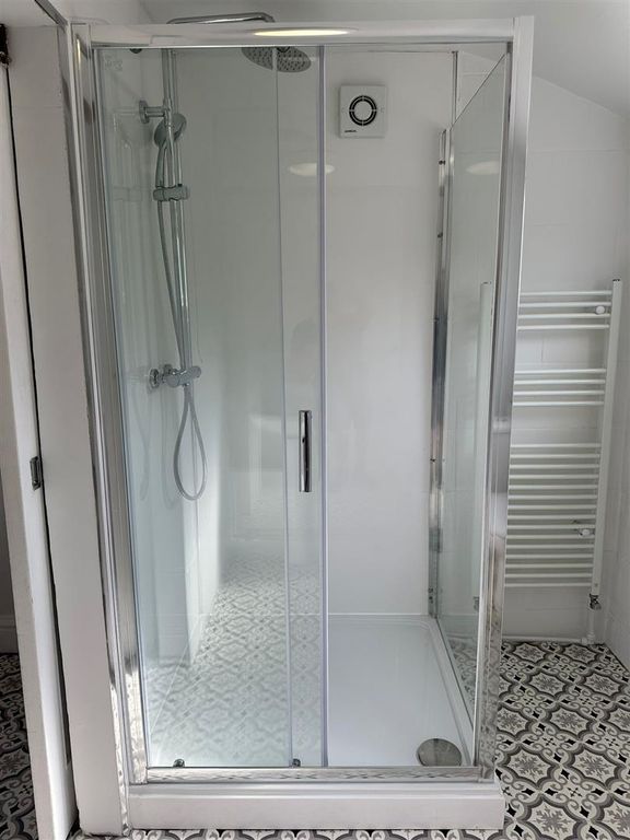 Property photo 2 of 20 Bathroom .Jpg