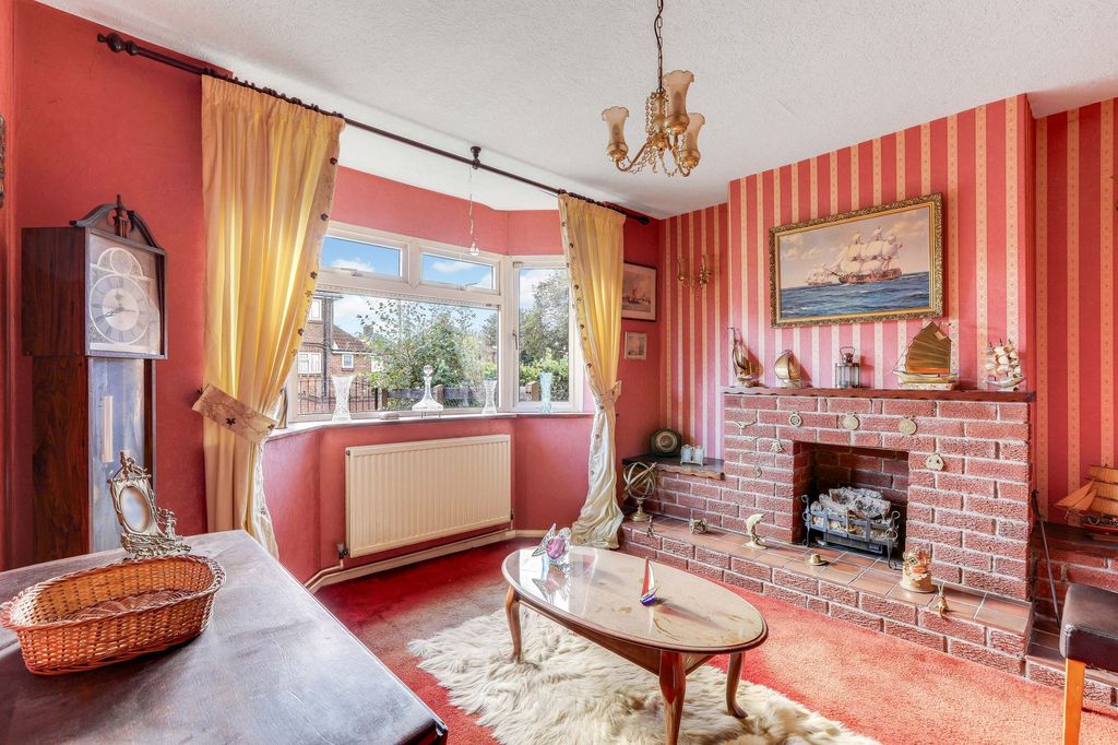Property photo 2 of 19