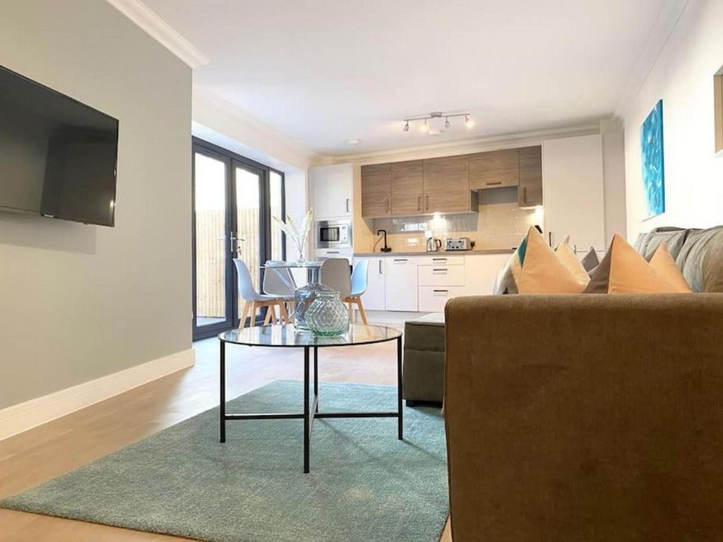 Additional image 6 of 2 bed flat to rentVictoria Street, Rochester ME1