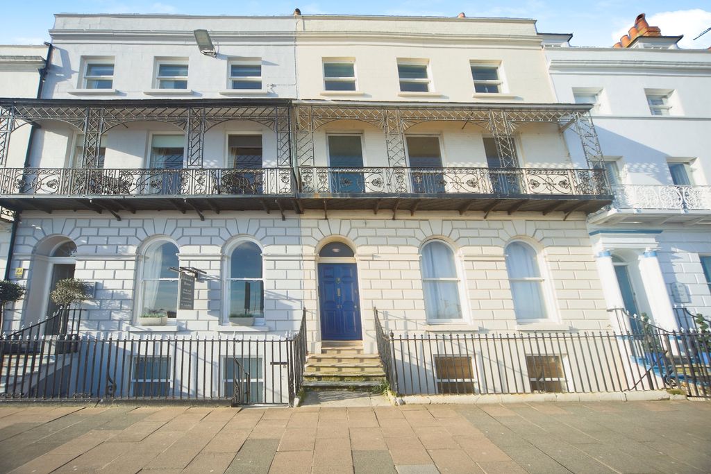 Property photo 1 of 16 Photography
