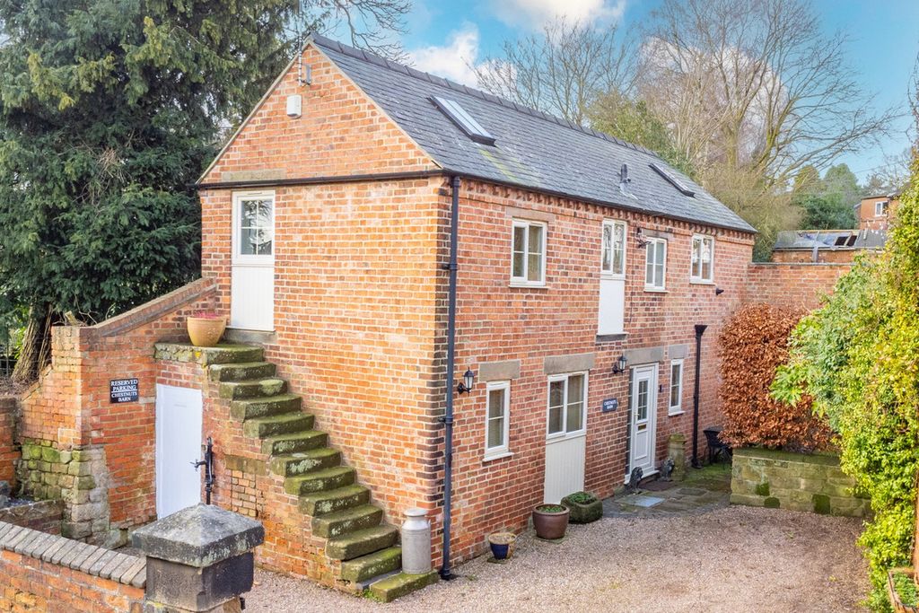 Property photo 2 of 37