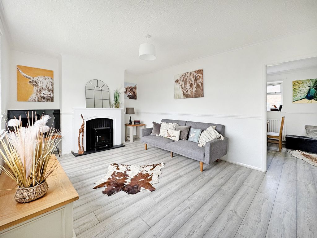 Property photo 2 of 31