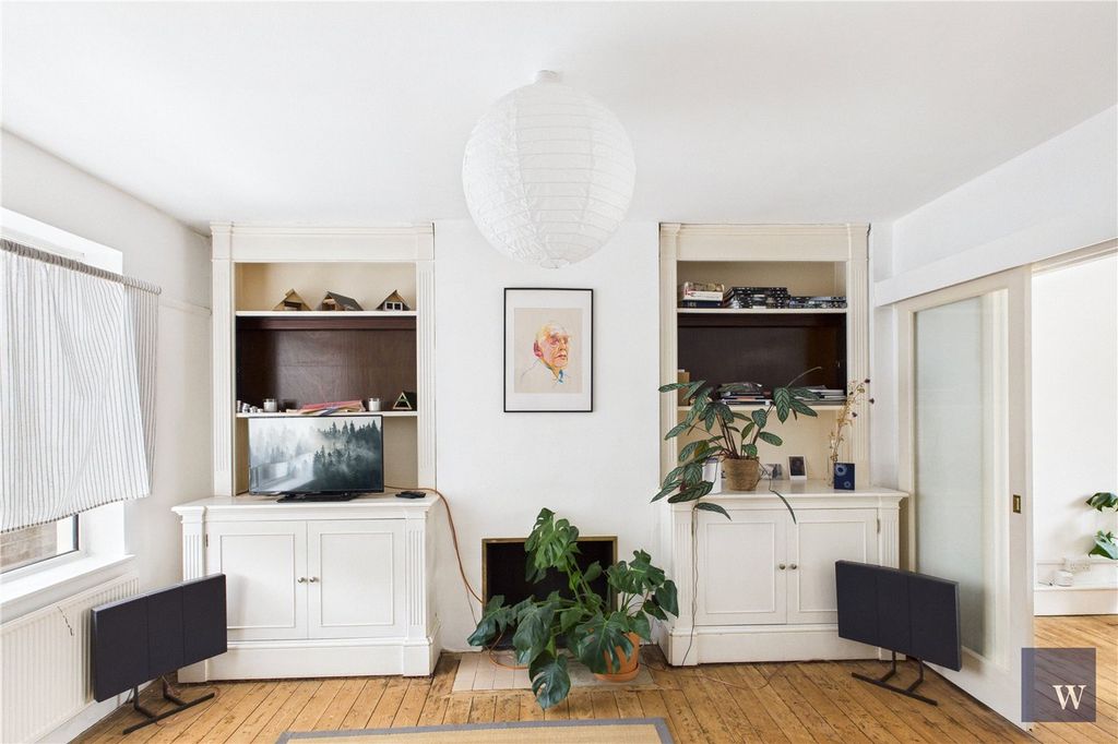 Property photo 3 of 21 Picture No. 07