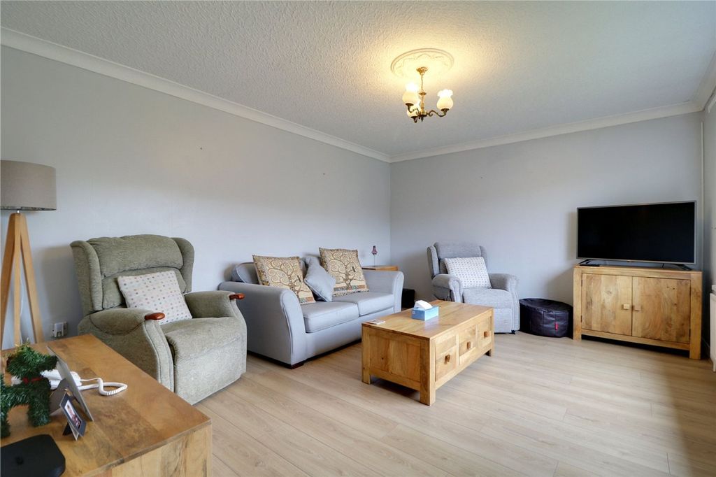 Property photo 2 of 13 Picture No. 12