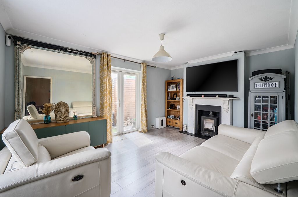 Property photo 2 of 17 1299112 (6)