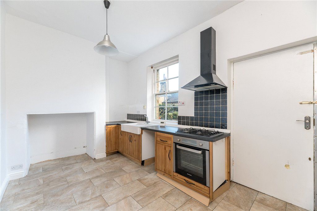 Property photo 3 of 18 Kitchen