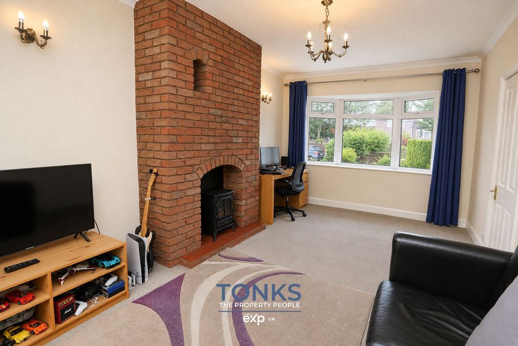 Property photo 3 of 19