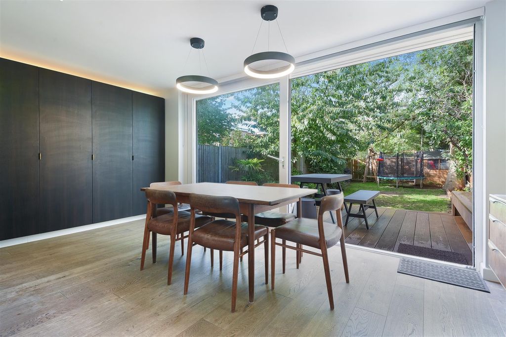Property photo 2 of 17 Dining