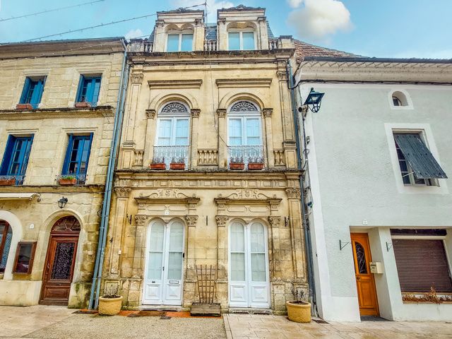 Property photo 1 of 15