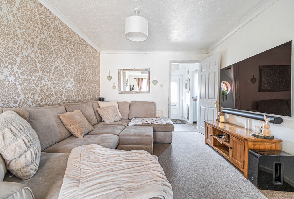 Property photo 2 of 12 1-1300969-1-6836d...