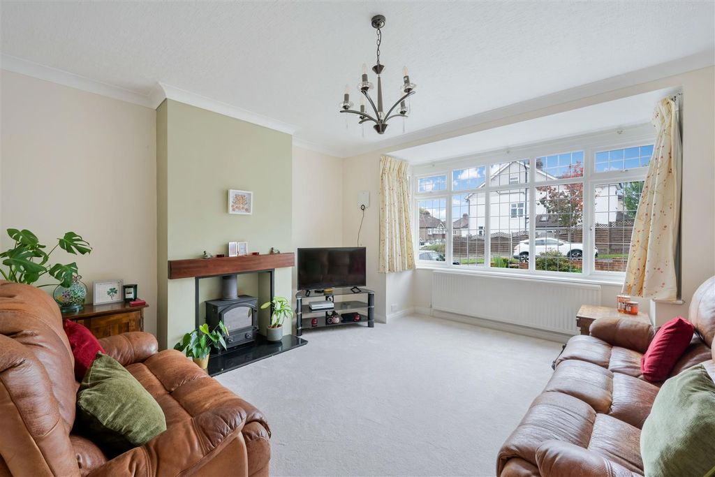 Property photo 2 of 12 Upper Pines, (14 From 24)-3.Jpg