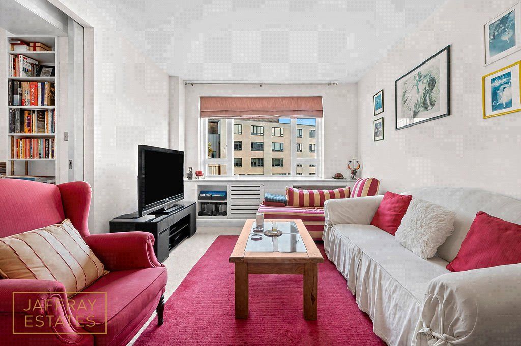 Property photo 3 of 24 Reception