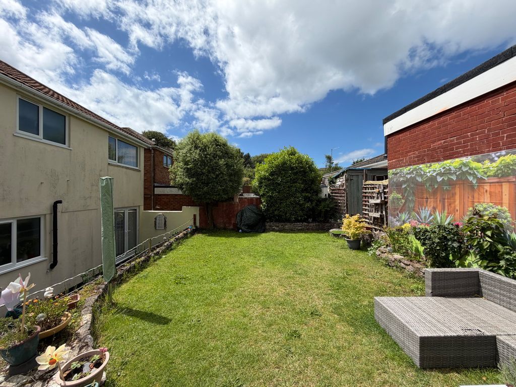 Property photo 3 of 20