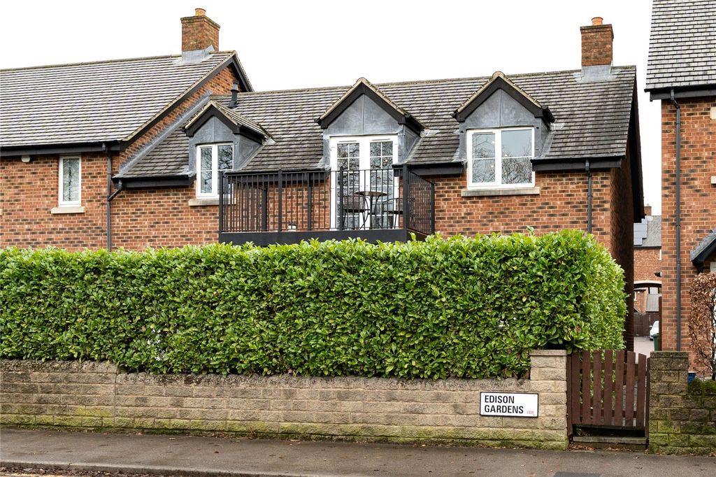 Property photo 2 of 16 Picture No. 23