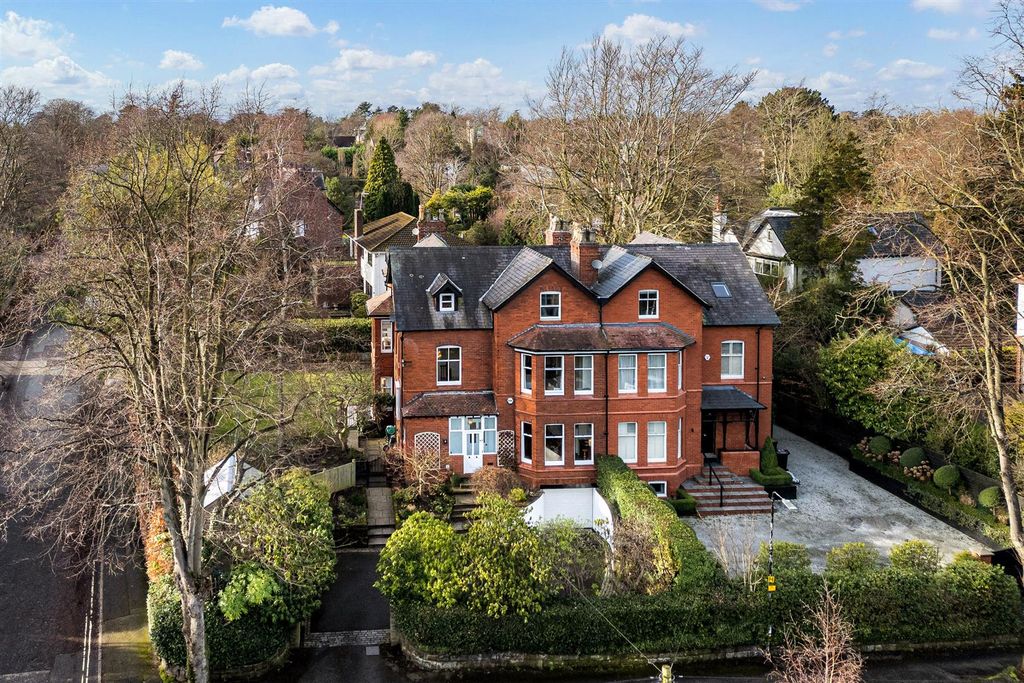 Property photo 1 of 52 Main