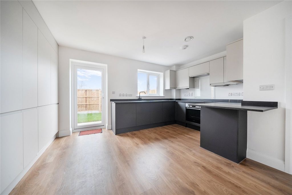 Property photo 3 of 32 Picture No. 36