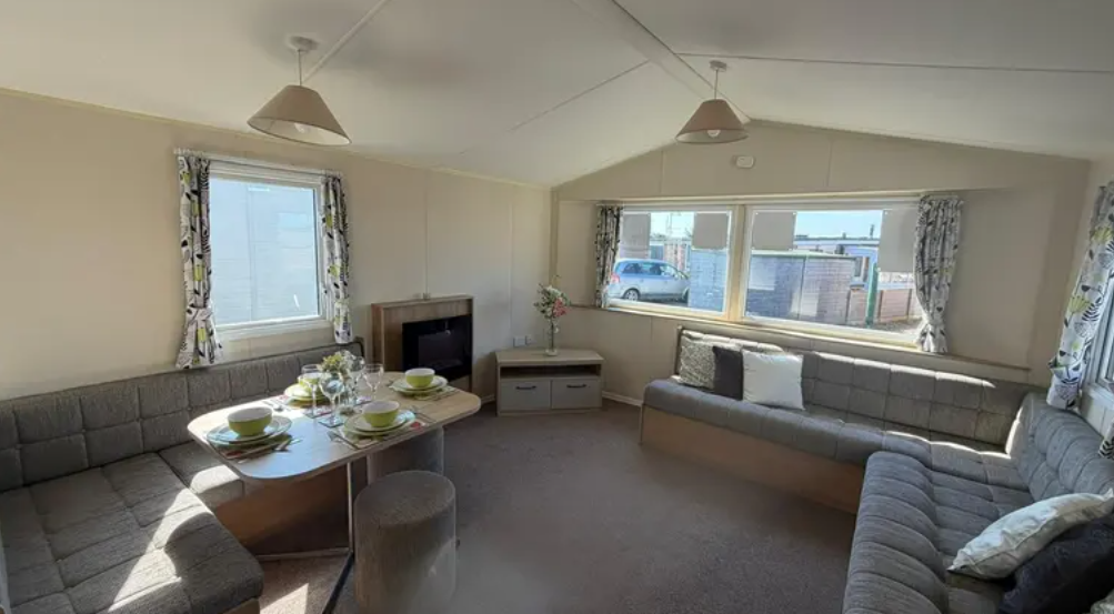 Property photo 1 of 15 Bright Lounge With L Shaped Seating And Dining Area