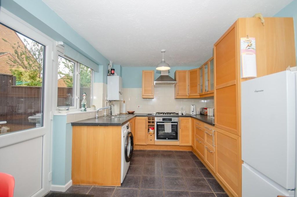 Property photo 3 of 17 Kitchen.Jpg